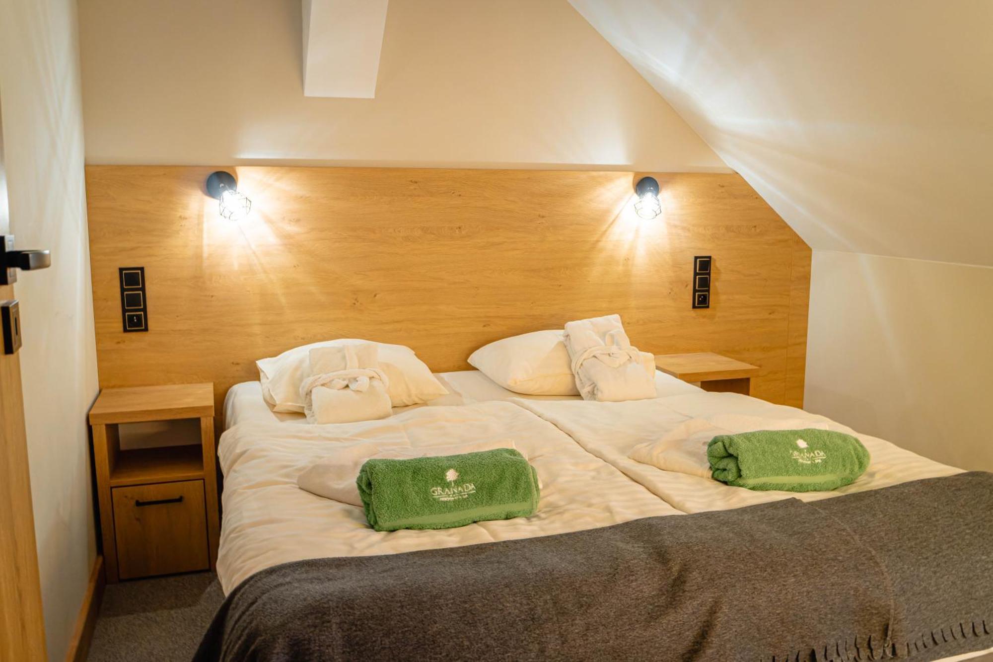 Granada Pensjonat & Spa Duszniki Zdrój Esterno foto